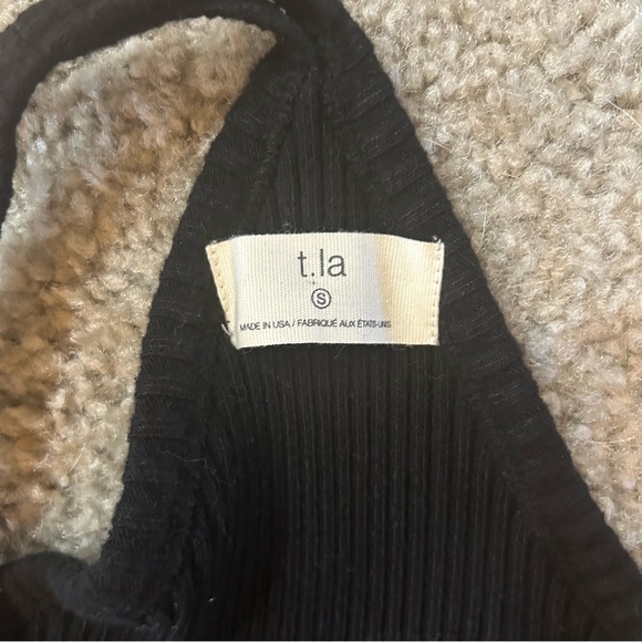 NWOT ANTHROPOLOGIE Brand: T. LA Ribbed Halter Top - Picture 4 of 5